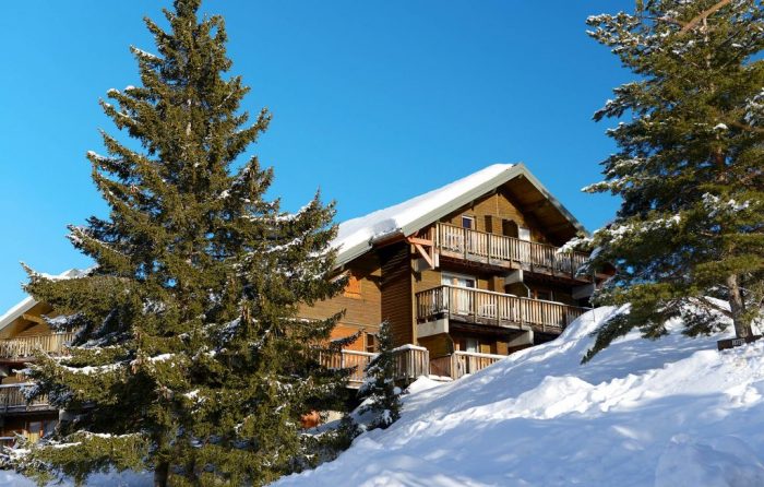 location-ski-la-joue-du-loup-residence-odalys-les-chalets-d-aurouze-8-1024x653